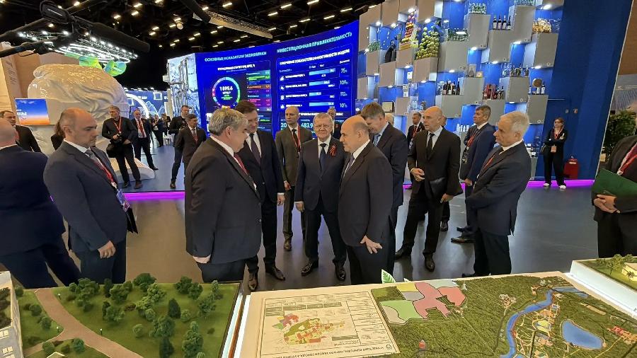 Михаил Мишустин посетил экспозицию Кабардино-Балкарии на Кавказском инвестиционном форуме