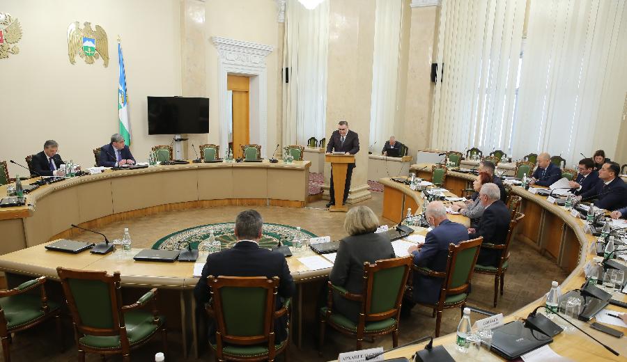 Казбек Коков провел «муниципальный час»