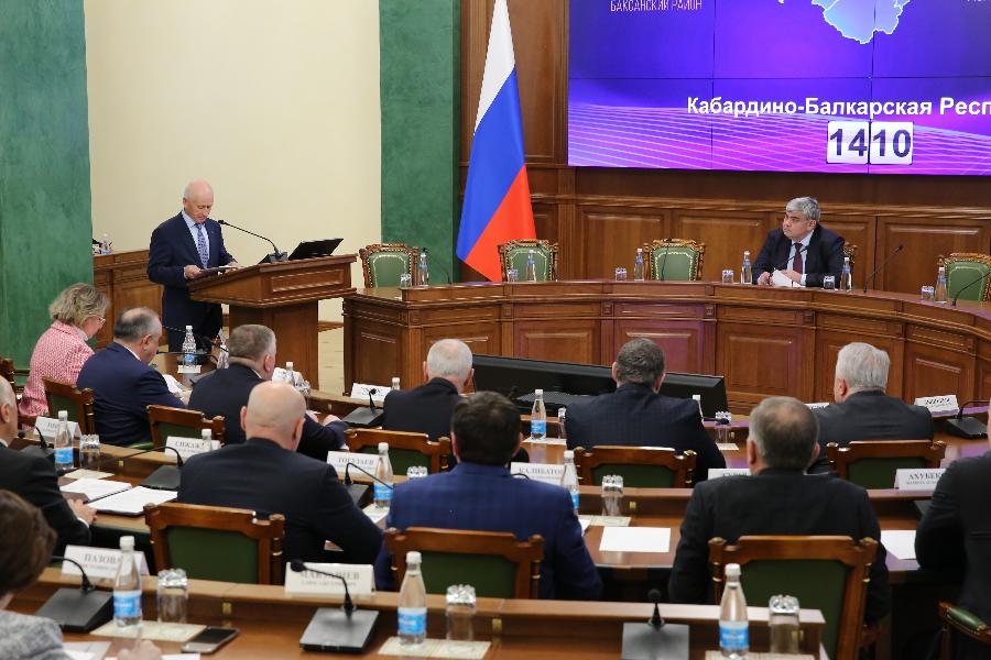 Казбек Коков обсудил с членами Правительства КБР текущие задачи