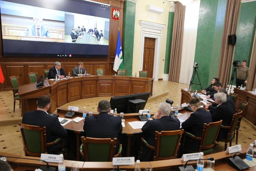 Григорий Гуров провел в Нальчике совещание с участием руководителей органов исполнительной власти в области молодежной политики СКФО