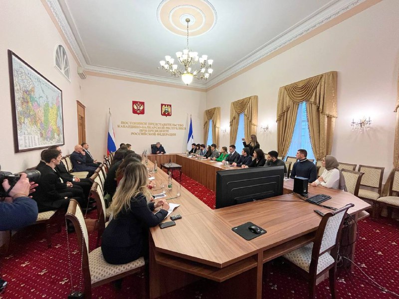 Казбек Коков встретился в Москве с молодежью республики
