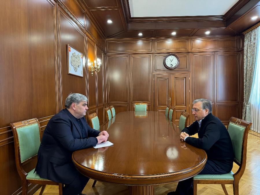 Глава КБР Казбек Коков провел рабочую встречу с Председателем Правительства республики Алием Мусуковым 