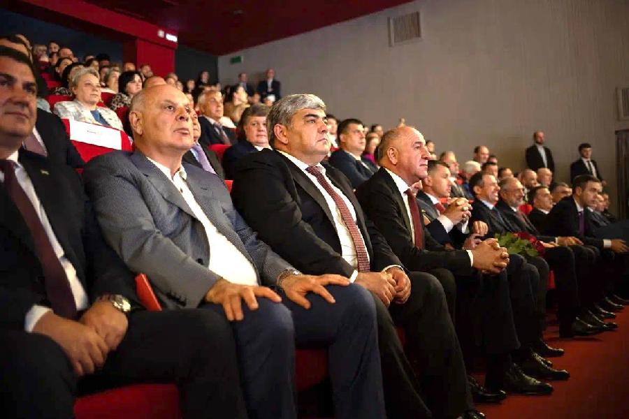 Казбек Коков принял участие в чествовании народного писателя Кабардино-Балкарии, Адыгеи и Карачаево-Черкесии Исхака Машбаша