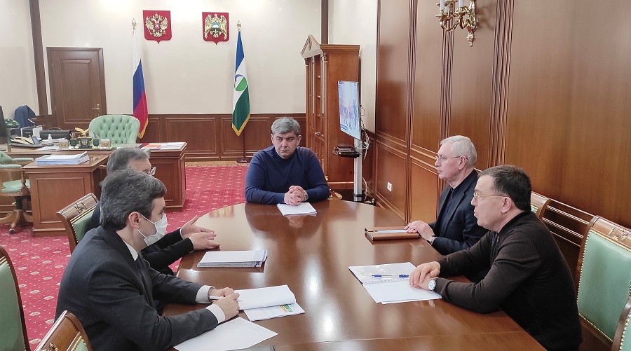 Казбек Коков провел рабочую встречу с членами Правительства республики 