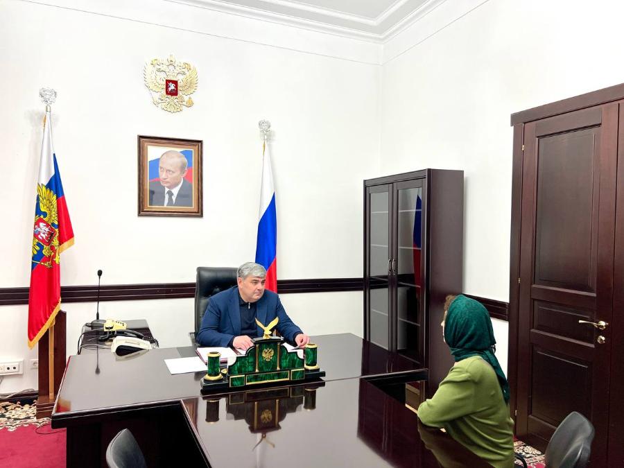Глава КБР Казбек Коков провел личный прием граждан, обратившихся в приемную Президента России в Кабардино-Балкарии