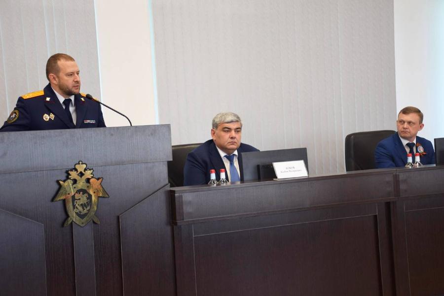 Глава КБР Казбек Коков поздравил с назначением нового руководителя Следственного управления СК РФ по КБР Андрея Фишмана 