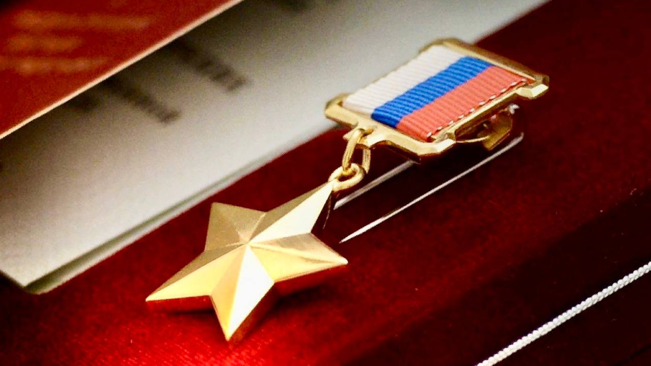 Казбек Коков поздравил жителей республики с Днём Героев Отечества