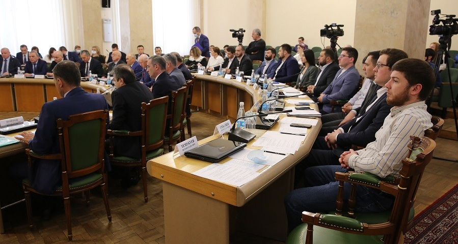 Казбек Коков обсудил с молодыми бизнесменами перспективы развития малого и среднего бизнеса